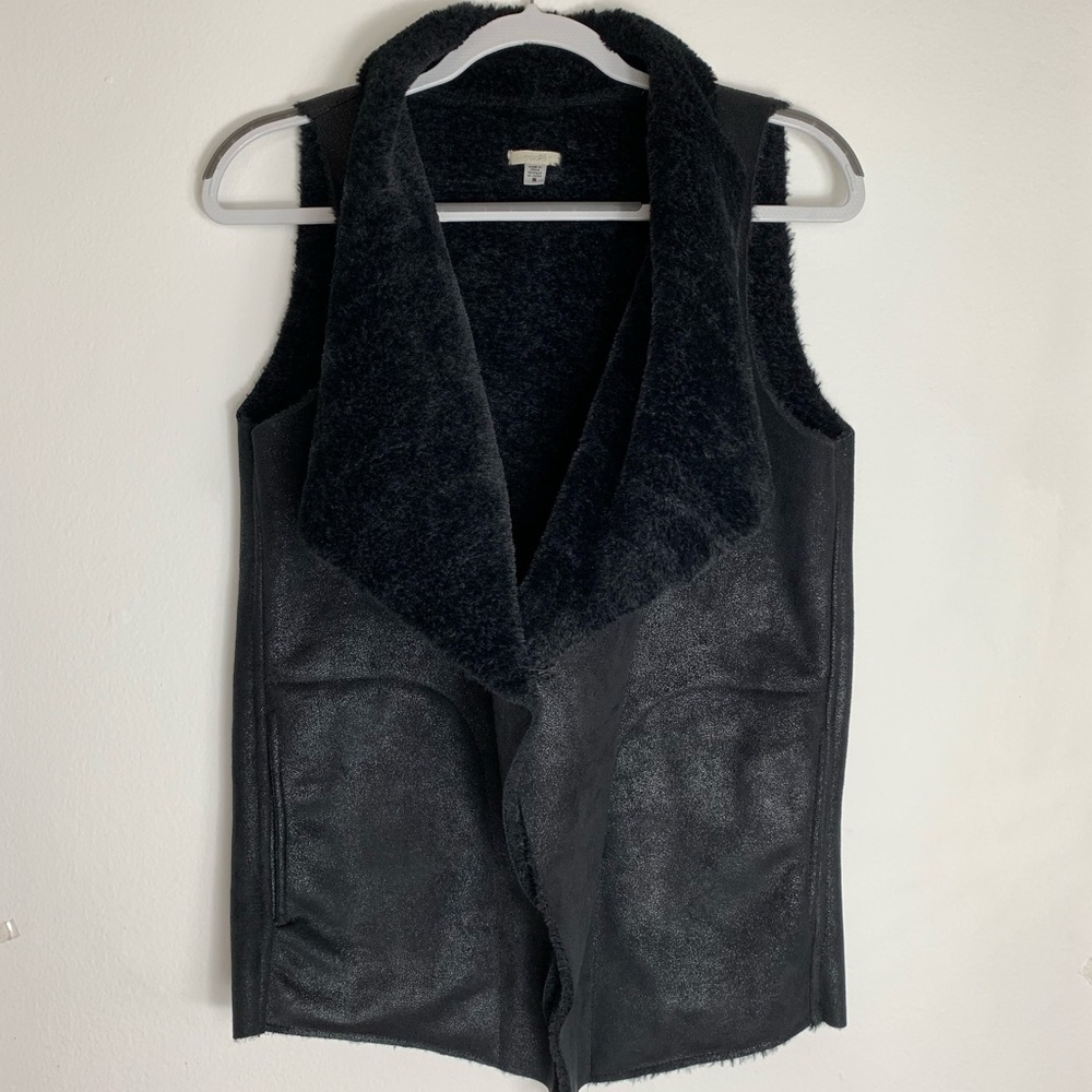 Ecote Vest With Pockets In Black Size Small